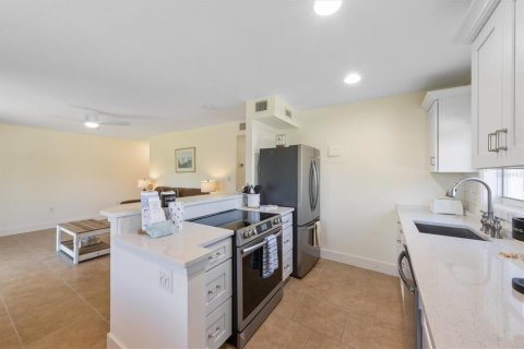 Condominio en venta en Anna Maria, Florida, 2 dormitorios, 76.37 m2 № 1835469 - foto 9
