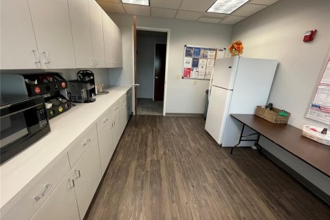 Immobilier commercial à louer à Leesburg, Floride: 4507.8 m2 № 2214703 - photo 20