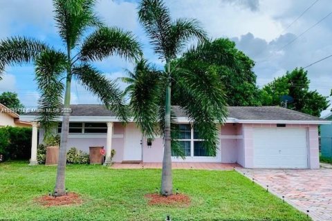 Casa en Sunrise, Florida 2 dormitorios, 111.48 m2 № 2081644