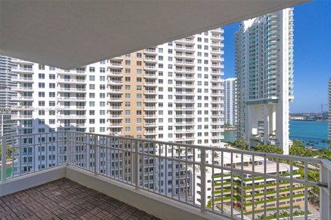 Copropriété à louer à Miami, Floride: 2 chambres, 119.66 m2 № 2001792 - photo 23