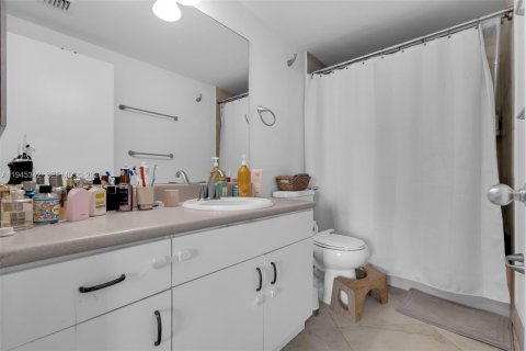 Copropriété à louer à Miami, Floride: 2 chambres, 119.66 m2 № 2001792 - photo 14