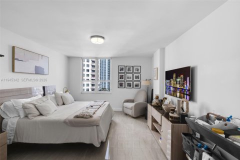 Copropriété à louer à Miami, Floride: 2 chambres, 119.66 m2 № 2001792 - photo 12