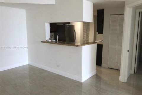 Copropriété à louer à Miami, Floride: 2 chambres, 119.66 m2 № 2001792 - photo 2