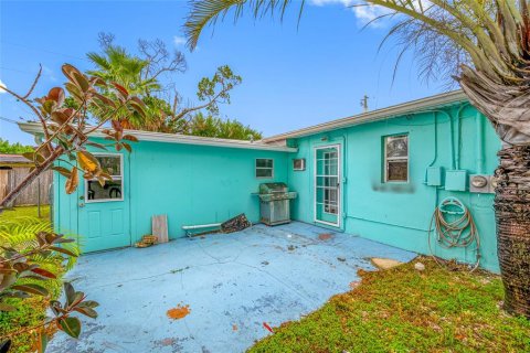 Propiedad comercial en venta en Madeira Beach, Florida, 4 dormitorios, 141.03 m2 № 1906647 - foto 15