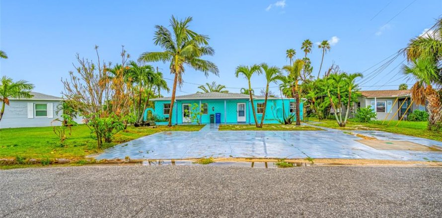Propiedad comercial en Madeira Beach, Florida 4 dormitorios, 141.03 m2 № 1906647