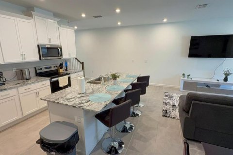 Купить кондоминиум в Киссимми, Флорида 14 комнат, 213.58м2, № 2205709 - фото 3