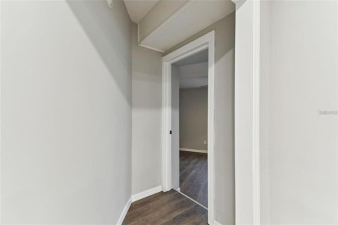 House in Saint Petersburg, Florida 3 bedrooms, 137.31 sq.m. № 1843874 - photo 15