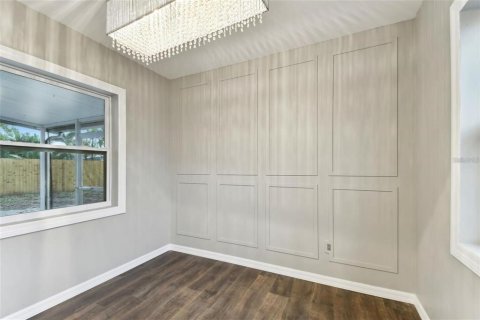 House in Saint Petersburg, Florida 3 bedrooms, 137.31 sq.m. № 1843874 - photo 18