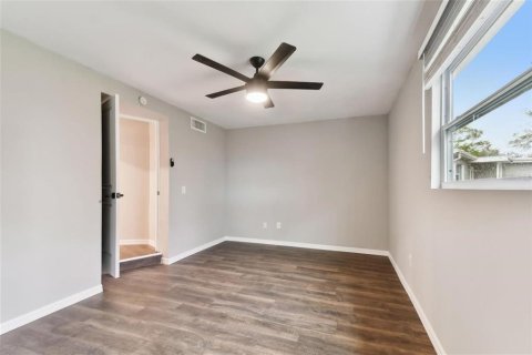 House in Saint Petersburg, Florida 3 bedrooms, 137.31 sq.m. № 1843874 - photo 27