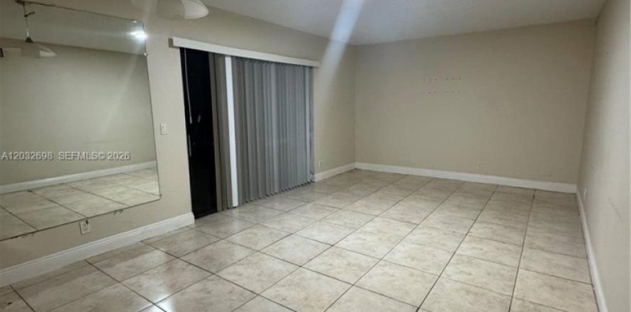 Condo in West Palm Beach, Florida, 2 bedrooms  № 2170061