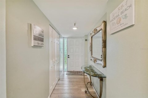Condominio en alquiler en Madeira Beach, Florida, 2 dormitorios, 117.99 m2 № 1905541 - foto 12