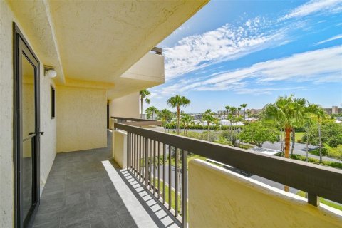 Condominio en alquiler en Madeira Beach, Florida, 2 dormitorios, 117.99 m2 № 1905541 - foto 25