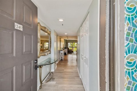 Condominio en alquiler en Madeira Beach, Florida, 2 dormitorios, 117.99 m2 № 1905541 - foto 11