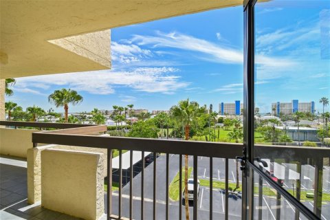 Condominio en alquiler en Madeira Beach, Florida, 2 dormitorios, 117.99 m2 № 1905541 - foto 26