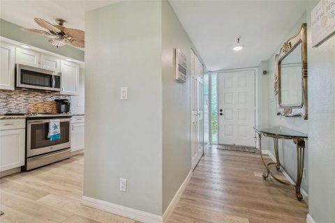 Condominio en alquiler en Madeira Beach, Florida, 2 dormitorios, 117.99 m2 № 1905541 - foto 14