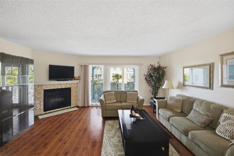 Adosado en venta en Indian Rocks Beach, Florida, 3 dormitorios, 145.48 m2 № 2093240 - foto 10