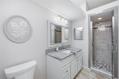 Adosado en venta en Indian Rocks Beach, Florida, 3 dormitorios, 145.48 m2 № 2093240 - foto 16