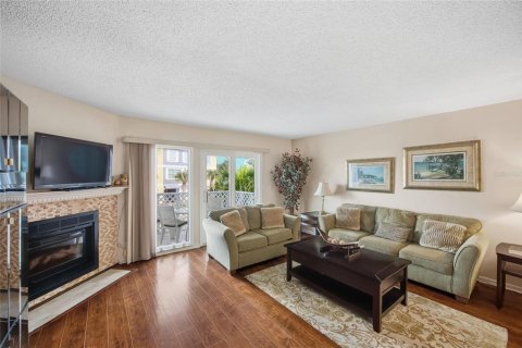 Adosado en venta en Indian Rocks Beach, Florida, 3 dormitorios, 145.48 m2 № 2093240 - foto 11