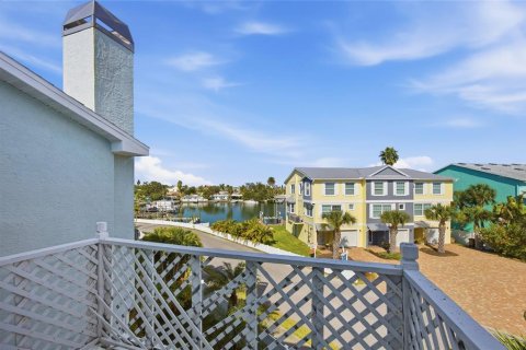 Adosado en venta en Indian Rocks Beach, Florida, 3 dormitorios, 145.48 m2 № 2093240 - foto 23