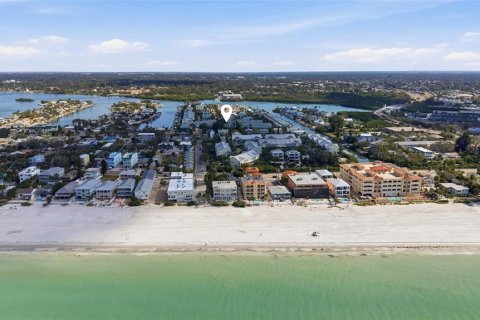 Adosado en venta en Indian Rocks Beach, Florida, 3 dormitorios, 145.48 m2 № 2093240 - foto 5