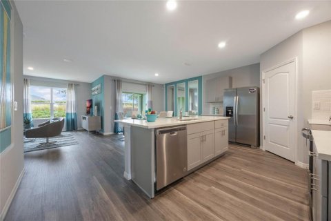 House in New Smyrna Beach, Florida 4 bedrooms, 169.83 sq.m. № 1785528 - photo 6