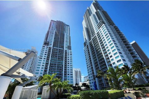 Copropriété à vendre à Miami, Floride: 2 chambres, 111.76 m2 № 1958540 - photo 3