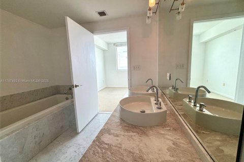 Copropriété à vendre à Miami, Floride: 2 chambres, 111.76 m2 № 1958540 - photo 22