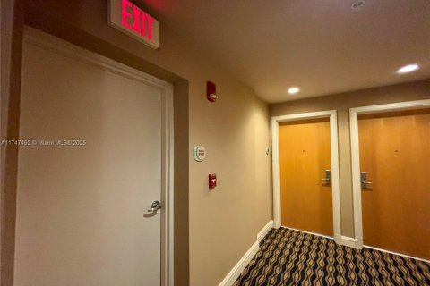 Copropriété à vendre à Miami, Floride: 2 chambres, 111.76 m2 № 1958540 - photo 30