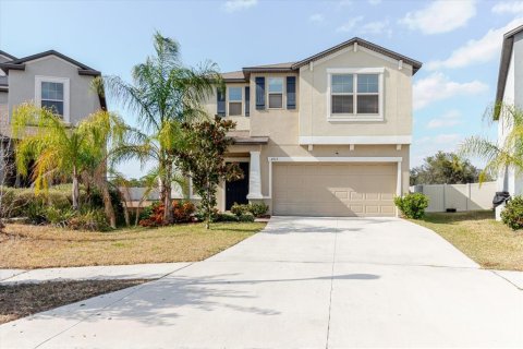Casa en Sun City Center, Florida 6 dormitorios, 242.85 m2 № 2098239