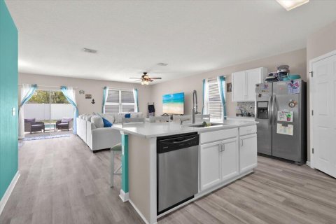 Casa en venta en Port St. Lucie, Florida, 4 dormitorios, 178.19 m2 № 2078310 - foto 15