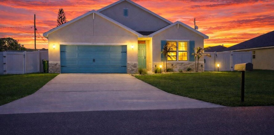 Casa en Port St. Lucie, Florida 4 dormitorios, 178.19 m2 № 2078310
