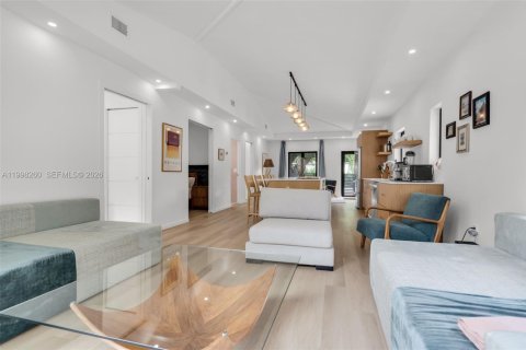 Villa ou maison à vendre à Miami, Floride: 3 chambres, 109.44 m2 № 2060352 - photo 11