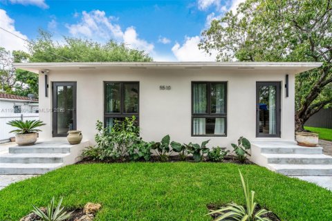 Villa ou maison à vendre à Miami, Floride: 3 chambres, 109.44 m2 № 2060352 - photo 3