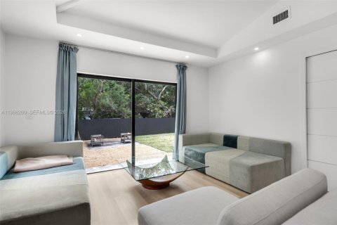 Villa ou maison à vendre à Miami, Floride: 3 chambres, 109.44 m2 № 2060352 - photo 10