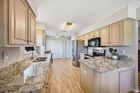 Villa ou maison à vendre à Haines City, Floride: 3 chambres, 162.67 m2 № 2358850 - photo 9