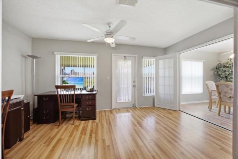 Villa ou maison à vendre à Haines City, Floride: 3 chambres, 162.67 m2 № 2358850 - photo 8