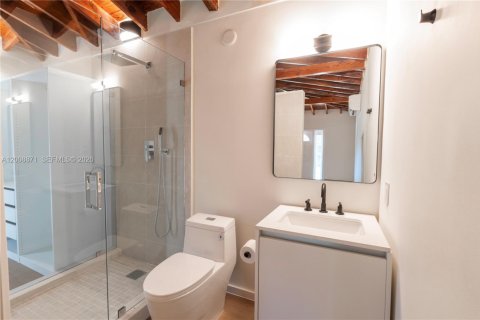 Villa ou maison à louer à Coral Gables, Floride: 3 chambres, 110.46 m2 № 2170950 - photo 18