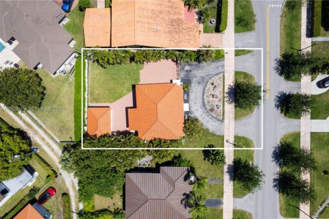 Villa ou maison à louer à Coral Gables, Floride: 3 chambres, 110.46 m2 № 2170950 - photo 25