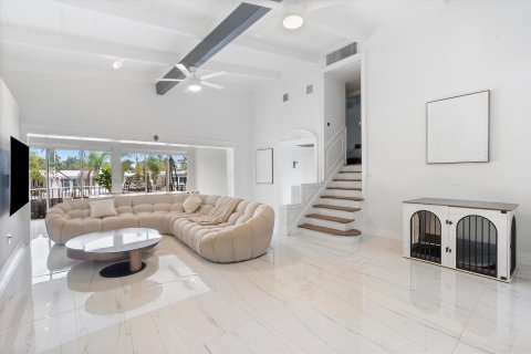 Casa en venta en Fort Lauderdale, Florida, 3 dormitorios, 146.04 m2 № 2241099 - foto 3