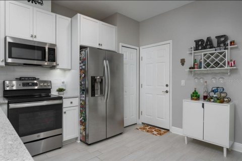 Townhouse in Wesley Chapel, Florida 2 bedrooms, 145.95 sq.m. № 1555316 - photo 6