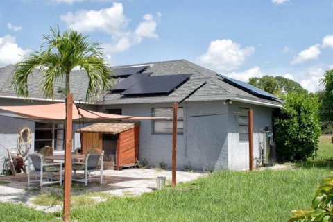 House in Lehigh Acres, Florida 3 bedrooms, 183.02 sq.m. № 1909448 - photo 8