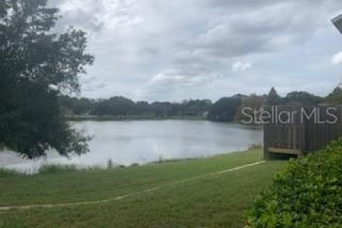 House in Orlando, Florida 2 bedrooms, 92.62 sq.m. № 1576325 - photo 2