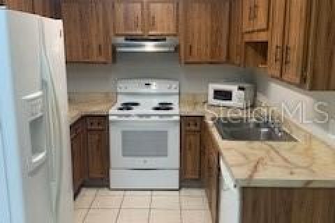House in Orlando, Florida 2 bedrooms, 92.62 sq.m. № 1576325 - photo 4