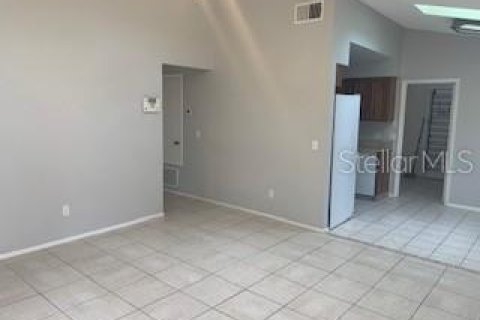 House in Orlando, Florida 2 bedrooms, 92.62 sq.m. № 1576325 - photo 5