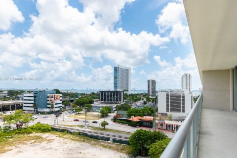 Снять в аренду кондоминиум в Майами, Флорида 3 спальни, 115.38м2, № 1957932 - фото 28