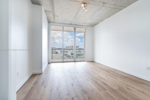 Снять в аренду кондоминиум в Майами, Флорида 3 спальни, 115.38м2, № 1957932 - фото 7