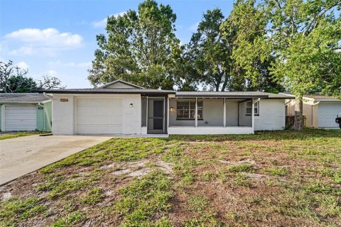 House in Port Richey, Florida 3 bedrooms, 123.75 sq.m. № 2236019