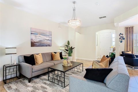 House in Kissimmee, Florida 4 bedrooms, 263.29 sq.m. № 1765277 - photo 5