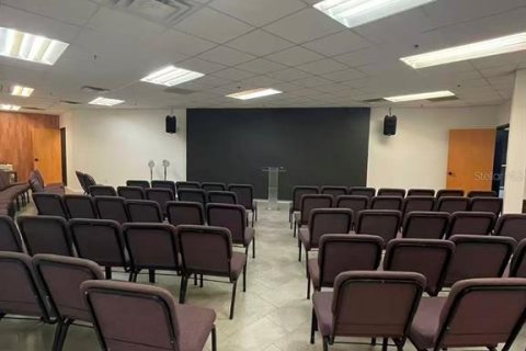 Propiedad comercial en venta en Orlando, Florida, 1237.09 m2 № 2102215 - foto 16