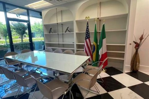 Propiedad comercial en venta en Orlando, Florida, 1237.09 m2 № 2102215 - foto 13